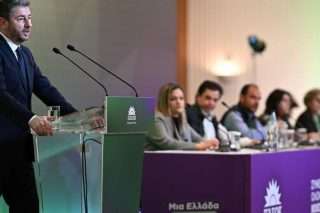 Προτροπές ενότητας και μηνύματα συστράτευσης